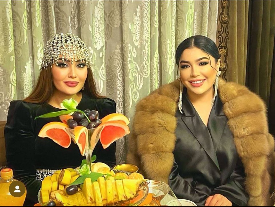 Eng yaxshi xorijiy porno Yuqori sifatli lesbian anilingus porno